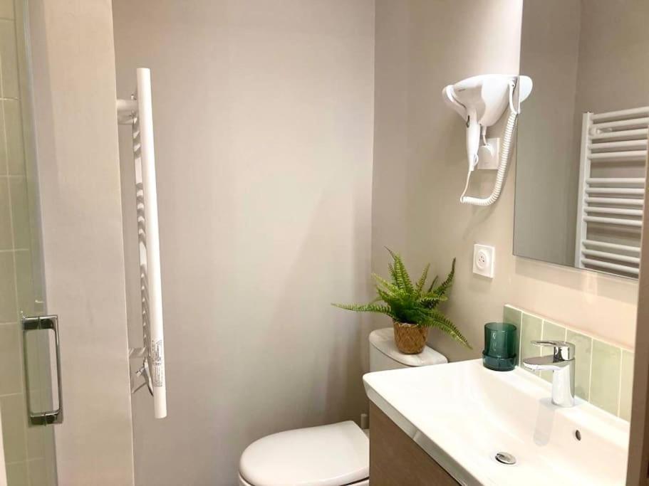 Le Palm Appartement Elegant & Design En Bord Riviere Collobrières Exterior foto